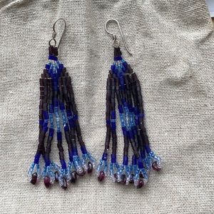 💛 Vintage BOHO dangling beaded earrings. Like New condition. Shades of blue.